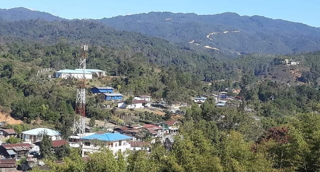 တိုက်ပွဲကြောင့် အိုးအိမ်စွန့်ခွာတိမ်းရှောင်ခဲ့ရသည့် မန်တုံမြို့ကပြည်သူများ နေရပ်ပြန်