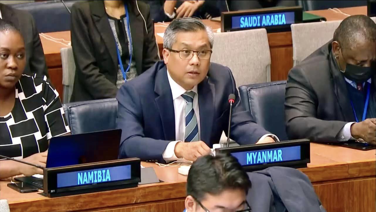 မြန်မာစစ်တပ်နှင့် ရုရှားပူးပေါင်းပြီး အသေးစားနျူးကလီးယား ဓာတ်အားပေးစက်ရုံဆောက်မည့်ကိစ္စ စောင့်ကြည့်ရန် သံအမတ်ကြီးတိုက်တွန်း