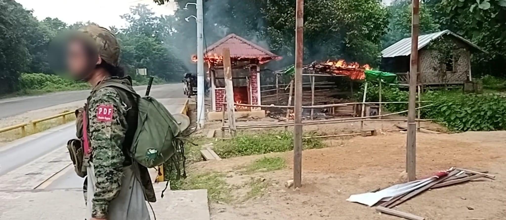 အင်းတော်မြို့နယ် အောင်းကုန်းရွာတွင် တိုက်ပွဲဖြစ်၊ စစ်ကောင်စီက တိုက်လေယာဥ် ၂ စီးဖြင့် ဗုံးကြဲ