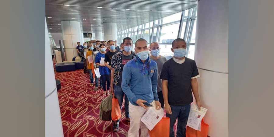 ခိုလှုံခွင့်တောင်းခံထားသည့် ရေတပ်အရာရှိအချို့အပါအဝင် မြန်မာနိုင်ငံသား ၁၅၀ ကို မလေးရှားက နေရပ်ပြန်ပို့