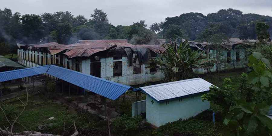 အင်္ဂပူ အထက်တန်းကျောင်းမီးလောင်မှုနှင့်ပတ်သက်၍  ဆရာ ဆရာမများ အစစ်ဆေးခံနေရ