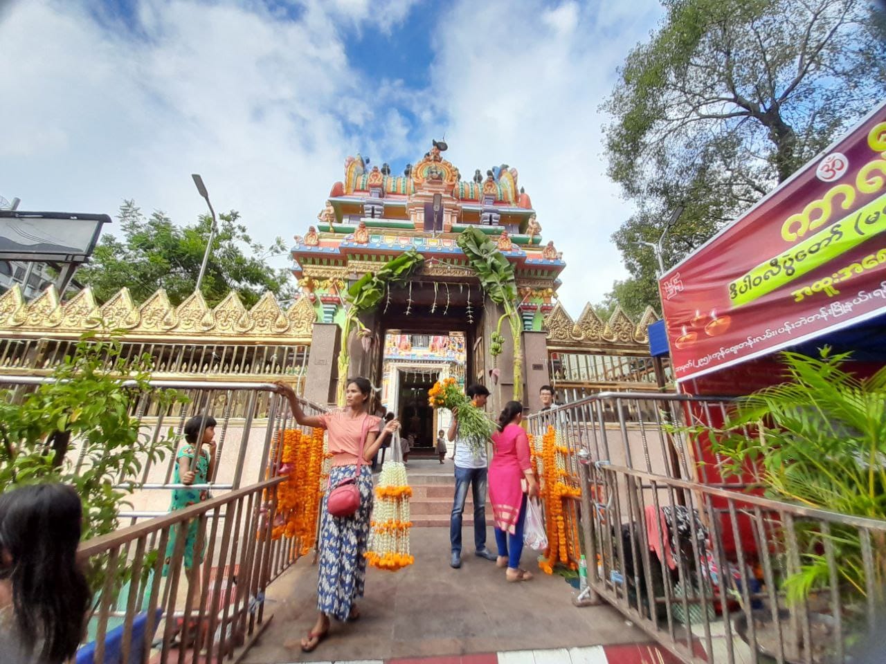ဒီပါဝလီပွဲတော် ရန်ကုန်တွင်ကျင်းပ (ဓာတ်ပုံ)