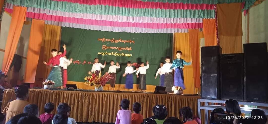 ဂန့်ဂေါတွင် ကြားကာလပညာရေး စာသင်နှစ်တနှစ်အပြီး ကျောင်းဆင်းပွဲကျင်းပ (ဓာတ်ပုံ)