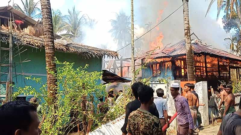 စစ်တွေမြို့ အင်ဘာလာကျေးရွာ၌ မီးလောင်မှုဖြစ်ပွားပြီး နေအိမ် ၄ လုံး ဆုံးရှုံး
