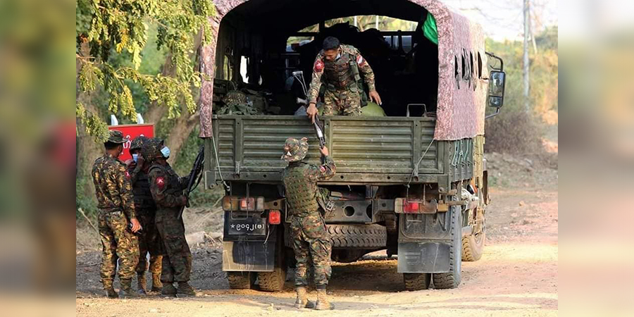 သိမ်ဇရပ်မြို့တွင် ကင်းလှည့်နေသည့် စစ်ကား ၂ စီး အနီးကပ် တိုက်ခိုက်ခံရ