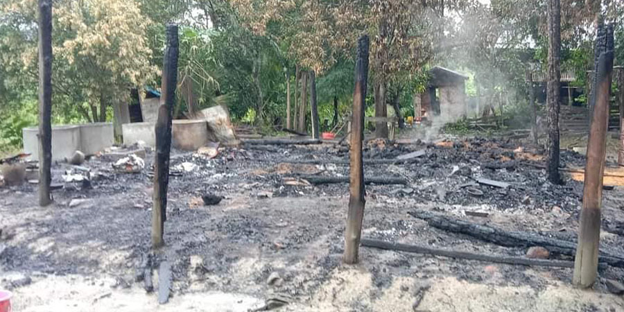 ထီးလင်းမြို့နယ် ကျားခဲကျေးရွာကို စစ်ကောင်စီတပ် မီးရှို့