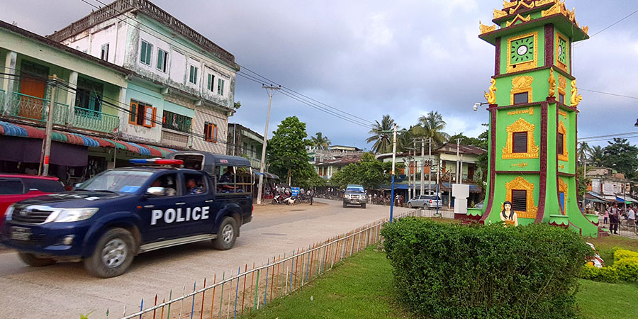မောင်တောနှင့် တောင်ကုတ်တွင် စစ်ကောင်စီတပ်ဖွဲ့ဝင်များ မိုင်းဆွဲတိုက်ခိုက်ခံရ၊ မြေပုံတွင် စစ်တပ်က ပြည်သူ ၅ ဦးကို ပစ်ခတ်