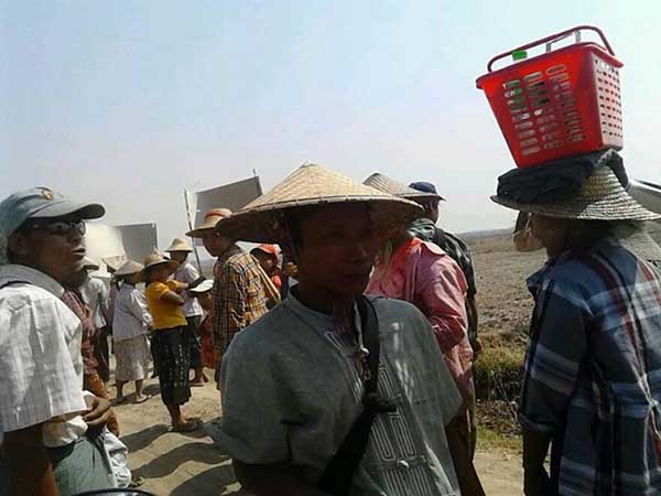 မတၱရာၿမိဳ႕နယ္ ေတာင္သူမ်ား လယ္ေျမျပန္ရေရး ငါးကန္ေဖာက္ခ်ၿပီး ျပန္စိုက္