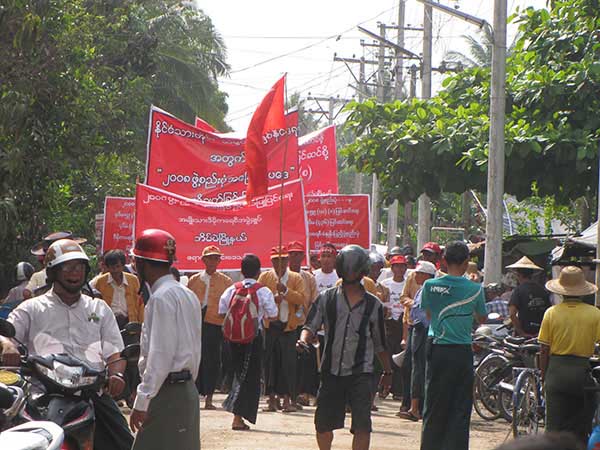 အိမ္မဲၿမိဳ႕တြင္ ၅၉ (စ) ျပင္ဆင္ေရးအတြက္ ဆႏၵျပ (သတင္းဓာတ္ပံု)