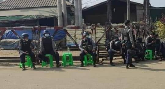 ဖားကန့်မြို့နယ်တွင် ရဲစခန်း ၁ ခု လက်နက်ကြီးဖြင့် ပစ်ခတ်ခံရ