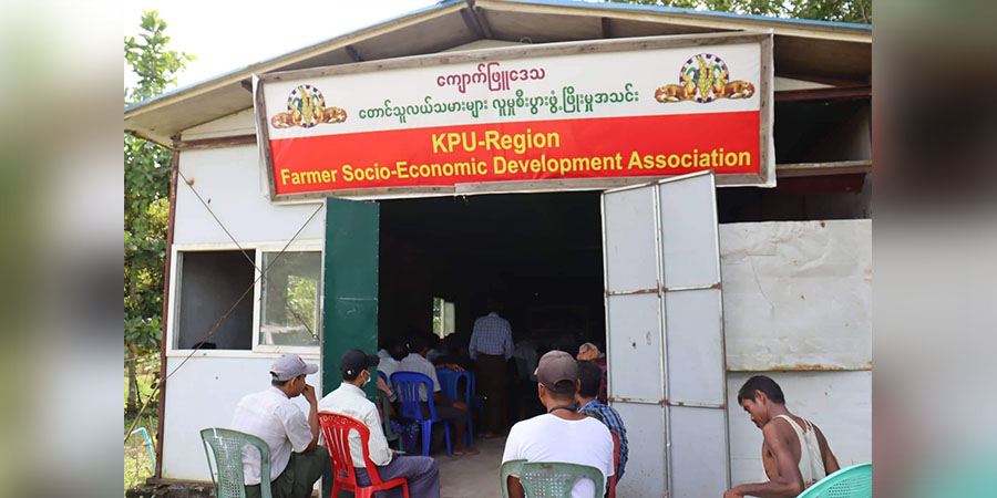 ကျောက်ဖြူတွင် အမျိုးသား ၂ ဦးကို အေအေနှင့်ဆက်စပ်သည်ဟု စွပ်စွဲပြီး စစ်ကောင်စီတပ် ဖမ်းဆီး