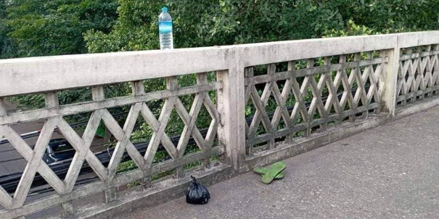သမိုင်းခုံးကျော်တံတားပေါ်မှ အမျိုးသား ၁ ဦး ခုန်ချ