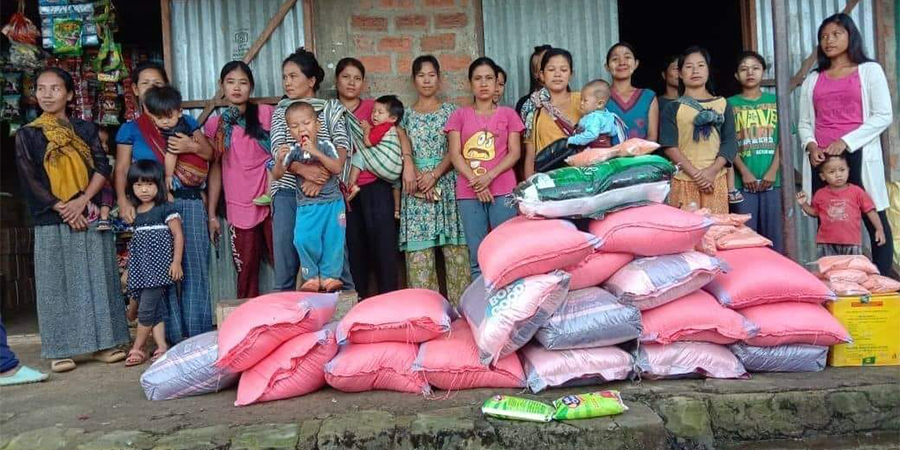 စစ်ရှောင်စခန်း ၃ ခုကို MRRC-Mizoram အဖွဲ့က ရူပီ ၁ သိန်းကျော်ဖိုး စားနပ်ရိက္ခာလှူဒါန်း