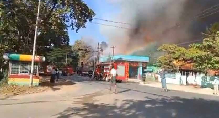 ရွှေတောင်မြို့၌ ကုန်သွယ်ရေး  ဂိုဒေါင် မီးလောင်