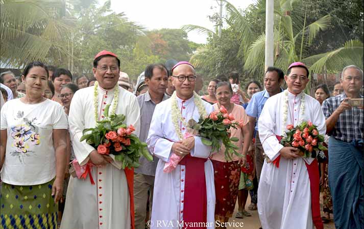 ကာဒီနယ်ချားလ်းမောင်ဘို၏ ဇာတိရွာကို စစ်ကောင်စီတပ်က မီးရှို့ဖျက်ဆီး