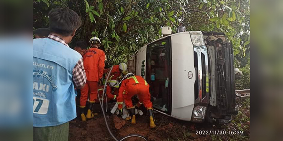 ထားဝယ်မြို့ ဇဟာရွာတွင် ခရီးသည်တင်ယာဉ်တိမ်းမှောက်၊ ၁ ဦး သေဆုံးပြီး ၄ ဦးဒဏ်ရာရ