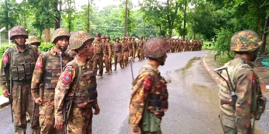 မောင်တော နယ်ခြားစောင့်စခန်းကို စစ်တပ်အင်အား ၂၀၀ ကျော်တိုးချ၊ တိုက်ပွဲပြန်ဖြစ်မည်ကို ဒေသခံများစိုးရိမ်