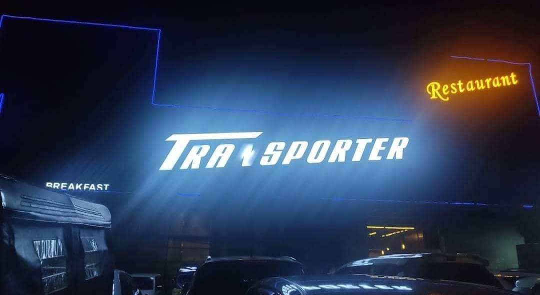 ရန်ကုန်  Transporter Bar  ယာဉ်ရပ်နားရာနေရာ၌ ဗုံးပေါက်ကွဲ