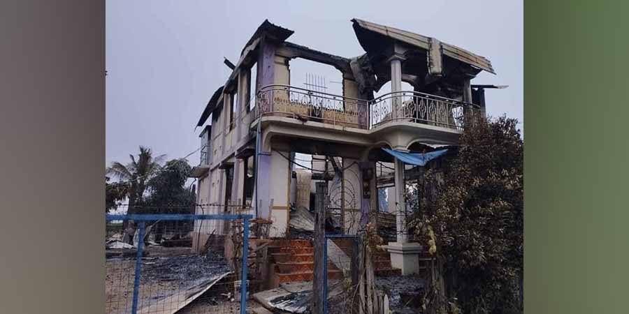 ထီးချိုင့်မြို့နယ်တွင်  စစ်ကောင်စီတပ်က ကျေးရွာ ၂ ရွာကို ထပ်မံမီးရှို့ဖျက်ဆီး