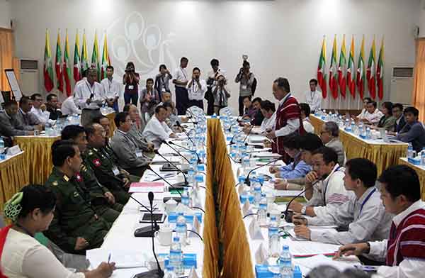 တႏုိင္ငံလုံး အပစ္အခတ္ ရပ္စဲေရး ေဆြးေႏြးပြဲ က်င္းပ (ဓာတ္ပုံ)