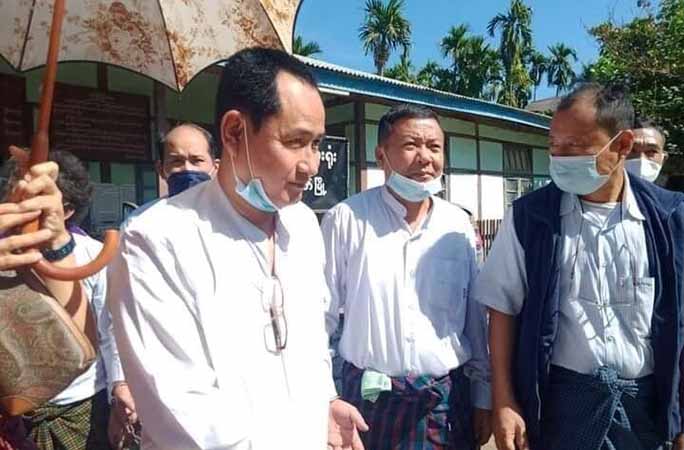 တောင်ကုတ်တွင် အကြမ်းဖက်မှုဖြင့် စွဲချက်တင်ခံရသည့် စည်ပင်ဥက္ကဋ္ဌဟောင်း အာမခံဖြင့် ပြန်လွတ်