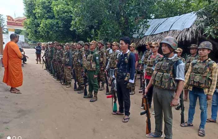 ကန့်ဘလူတွင် ပျူစောထီးခေါင်းဆောင် ဦးဝါသဝက ရွာသားများကိုခြိမ်းခြောက်၊  စစ်ကောင်စီတပ်က ရွာမီးရှို့