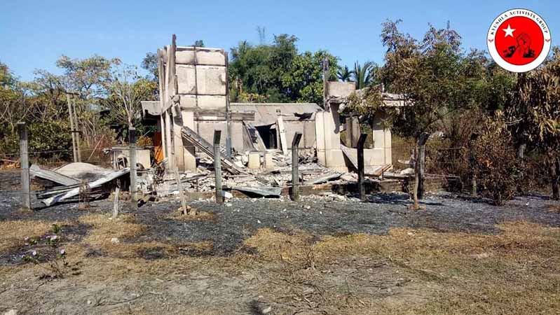 မြင်းမူတွင် စစ်ယာဉ်တန်း မိုင်းဆွဲခံရ၊ ကျွန်းလှမြို့နယ် ရွာ ၂ ရွာကို စစ်တပ်က မီးရှို့