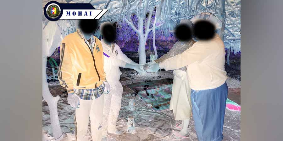 စစ်ကောင်စီ မီးရှို့ဖျက်ဆီးခံ ကျေးရွာတရွာသို့ NUG က သွားရောက်ထောက်ပံ့ကူညီ