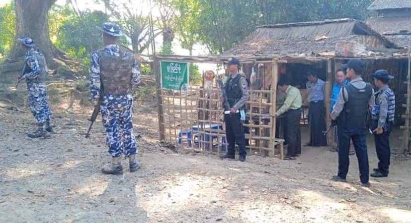 ဧရာဝတီတိုင်းတွင် လက်နက်ကိုင်တပ်ဖွဲ့များလိုက်ပါပြီး လူဦးရေစာရင်းကောက်ယူနေ