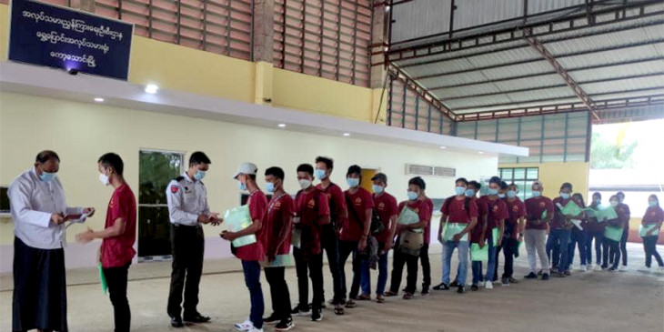 စစ်ကောင်စီက စီးပွားရေးဝန်းကျင်ကောင်း မဖန်တီးနိုင်သဖြင့် တိုင်းပြည်ငွေကြေးနှင့် လူသားအရင်းအမြစ်များ ဆုံးရှုံး