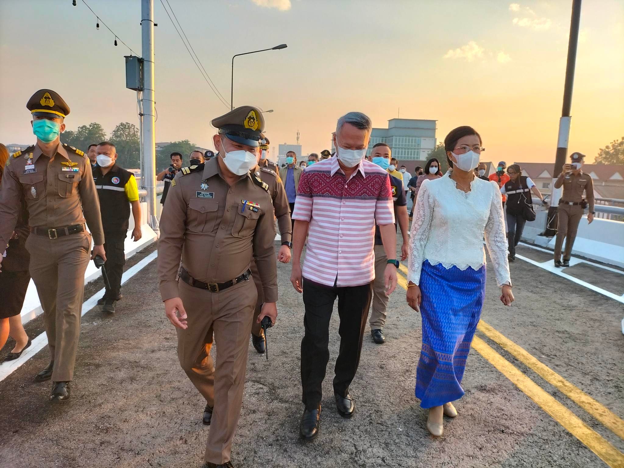 မြဝတီ-မဲဆောက် တံတားပြန်ဖွင့်၊ နှစ်နိုင်ငံပြည်သူများ နေ့ချင်းပြန် ဝင်ထွက်သွားခွင့်ရ