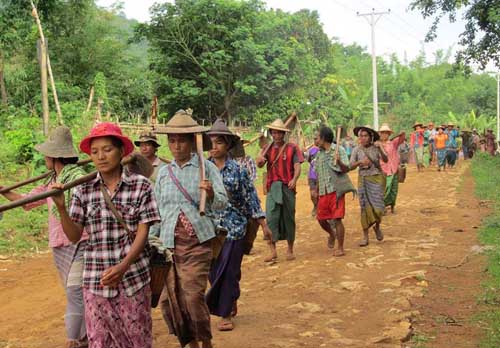 ကယားျပည္နယ္ ဖရူဆိုၿမိဳ႕နယ္ ေတာင္သူမ်ား ထြန္တံုးတိုက္ပြဲ၀င္