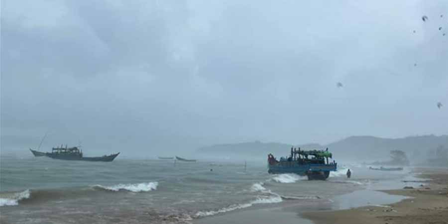 ကျောက်ဖြူတွင် ငါးဖမ်းသင်္ဘော မီးလောင်ပေါက်ကွဲ၊ ၅ ဦးဒဏ်ရာရပြီး ၂ ဦး ပျောက်ဆုံးနေ