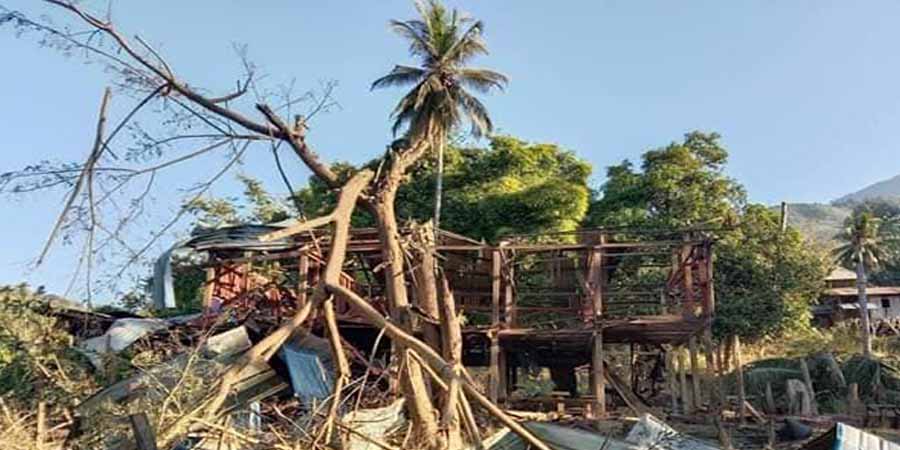 ကြာအင်းဆိပ်ကြီးမြို့နယ်၊ သမိန်လစ်ကျေးရွာကို စစ်ကောင်စီတပ်က မီးရှို့
