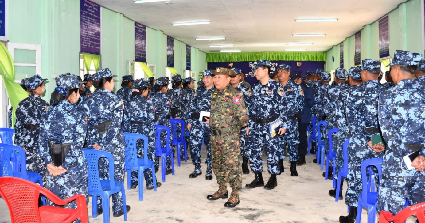 ပြည်ထဲရေးဝန်ကြီး ဒု-ဗိုလ်ချုပ်ကြီး စိုးထွဋ် စစ်တွေမြို့သို့ ရောက်ရှိနေ