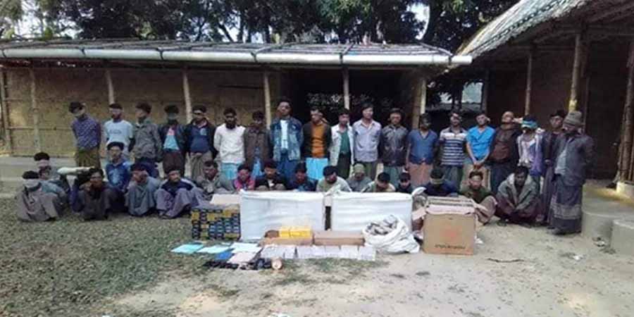 ARSA တပ်ဖွဲ့ဝင် ၄၀ ခန့်ကို ဘင်္ဂလားဒေ့ရှ် ဖမ်းဆီး၊ မြန်မာဘက်ခိုလှုံလာသည့် ဒုက္ခသည် ၅၀၀ ကျော်ပြန်ပို့ခံရ
