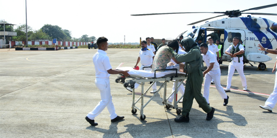 ကျန်းမာရေးဆိုးရွားနေသည့် မြန်မာသင်္ဘောသား ၁ ဦးကို အိန္ဒိယကမ်းခြေစောင့်တပ်က ရဟတ်ယာဉ်ဖြင့် ဆေးရုံပို့
