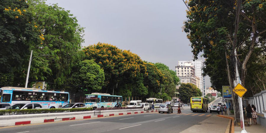 YBS ဘတ်စ်ကားပေါ် CCTV ဖွင့်မောင်းခြင်း ရှိ၊ မရှိ စစ်ကောင်စီတပ်နှင့် ရဲက တက်ရောက် စစ်ဆေး