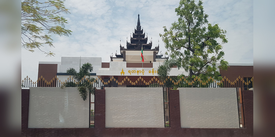 မန္တလေး၊ ရတနာပုံခန်းမတွင် ဗုံးပေါက်ကွဲ