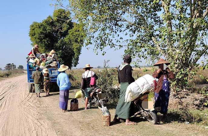 ရွာသစ်ရွာနှင့်မြစ်ကူးတံတားကို စစ်တပ်ကမီးရှို့၊ ဒီပဲယင်းစစ်ရှောင် ၁ သောင်းကျော် အရေးပေါ် အကူအညီ လိုအပ်