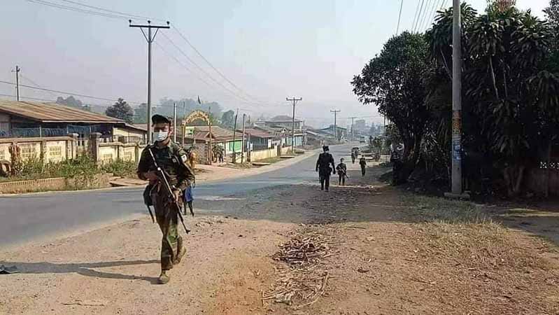 လားရှိုးမြို့နယ်အတွင်း စစ်ကောင်စီတပ်နှင့် TNLA ကြား တိုက်ပွဲဖြစ်