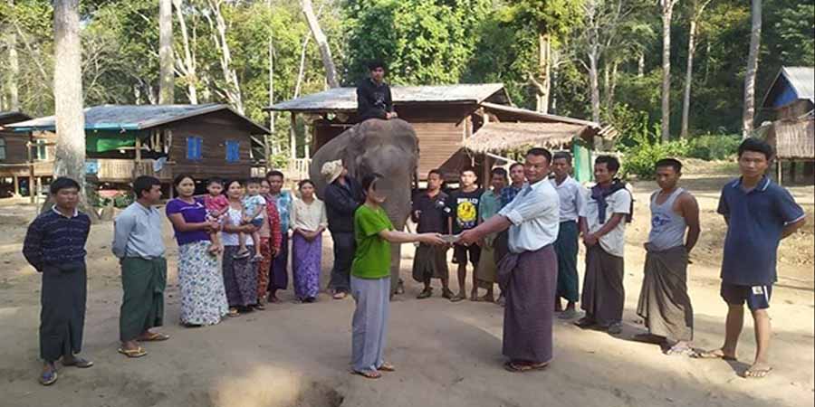 အလောင်းတော်ကဿပရှိ CDM ဆင်ထိန်းမိသားစုများ စားဝတ်နေရေးခက်ခဲနေ