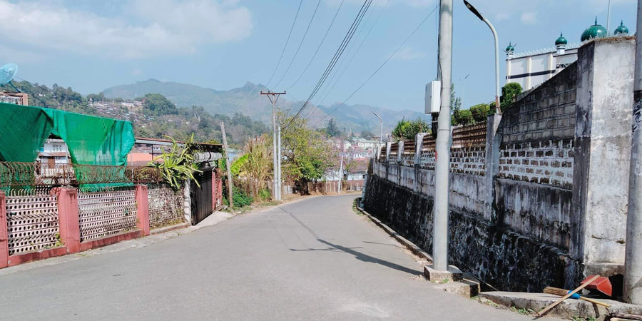 မိုးကုတ်တွင် အသံတိတ်သပိတ်ပါဝင်သည့် ဈေးဆိုင်များကို ပြန်ဖွင့်ခိုင်းပြီး တရားစွဲမည်ဟု ခြိမ်းခြောက်