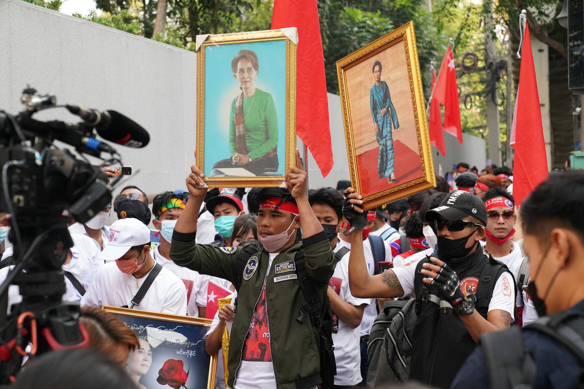အာဏာသိမ်း ၂ နှစ်ပြည့် ထိုင်းရောက် မြန်မာများ စစ်အာဏာရှင် ဆန့်ကျင်ဆန္ဒပြ