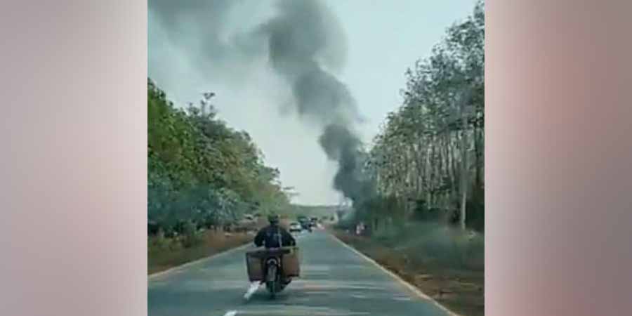 ရေးမြို့နယ်တွင် စစ်ကောင်စီတပ်များ တိုက်ခိုက်ခံရ၊ ရေးနှင့်ပေါင်းတည်တို့က သတင်းပေးနှစ်ဦး ရှင်းလင်းခံရ