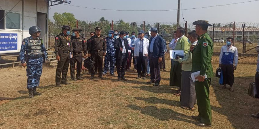 မောင်တောရှိ ဒုက္ခသည်ပြန်လည်လက်ခံရေးစခန်းများသို့ စစ်ကောင်စီဝန်ကြီး ဦးကိုကိုလှိုင်နှင့်အဖွဲ့ သွားရောက်