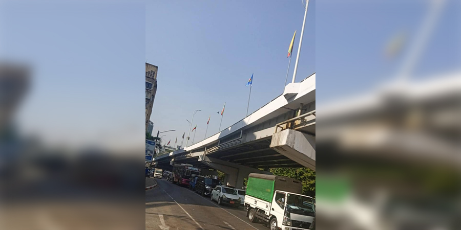 ရန်ကုန်တွင် ပြည်ထောင်စုနေ့အတွက် စစ်ကောင်စီ ပြင်ဆင်၊ မြေနီကုန်းတံတားပိတ်ထားသဖြင့် ယာဉ်ကြောပိတ်ဆို့
