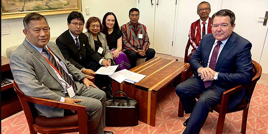 စစ်တပ်၏ ဝင်ငွေလမ်းကြောင်းပိတ်ဆို့ရန် သြစတြေးလျလွှတ်တော်အမတ်နှင့် CRPH/NUG ကိုယ်စားလှယ်များ ဆွေးနွေး