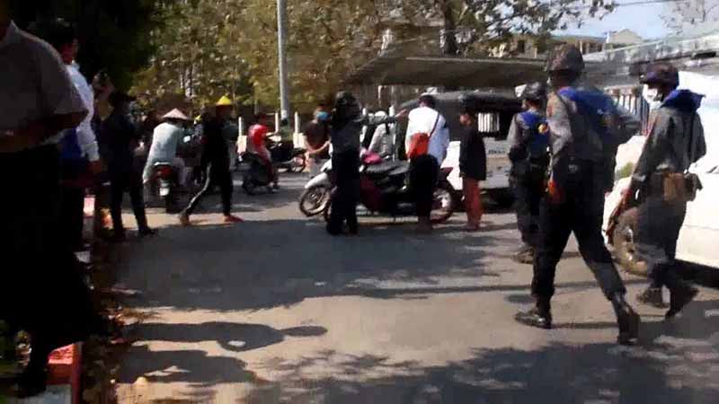 လုံခြုံရေးတင်းကျပ်ထားသည့် ဘားအံမြို့တွင်  အသံဗုံး ၂ လုံးပေါက်ကွဲ