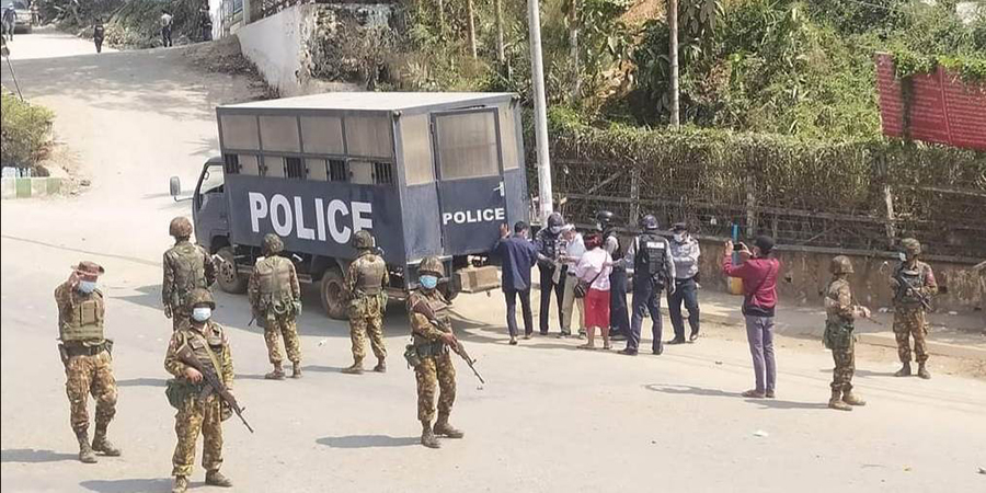 ဖားကန့် ကျောက်စိမ်းလုပ်ကွက်မှ အရပ်သား ၁၅ ဦးထက်မနည်းကို စစ်တပ် ဖမ်းဆီး